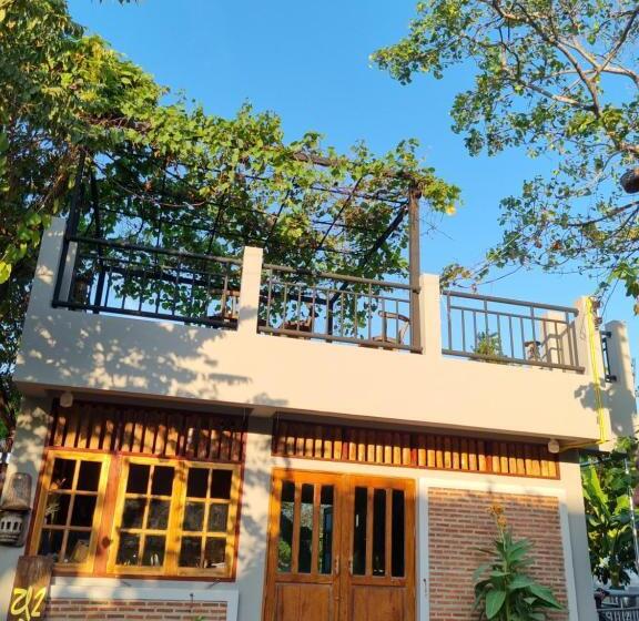 Pensió Hello Sichang Bungalow