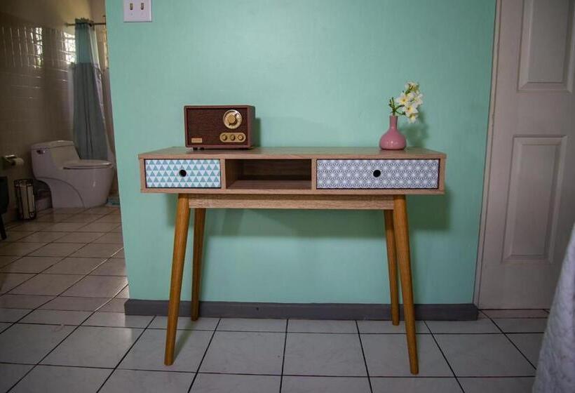 پانسیون Villa Havana Negril