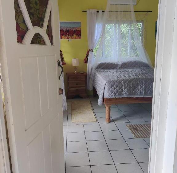 پانسیون Villa Havana Negril