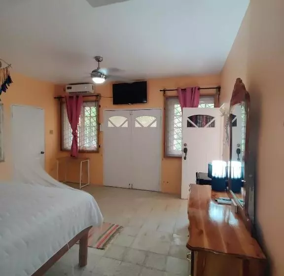 پانسیون Villa Havana Negril