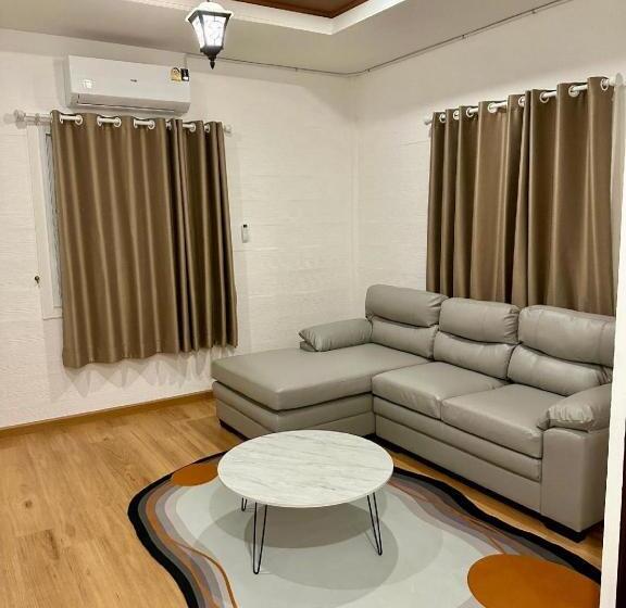 Курорт อาลาแคมป์