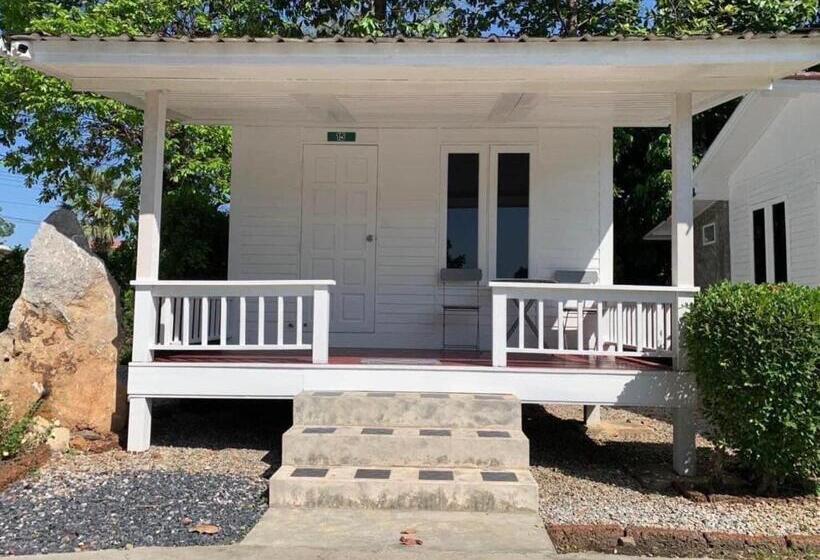 Курорт อาลาแคมป์