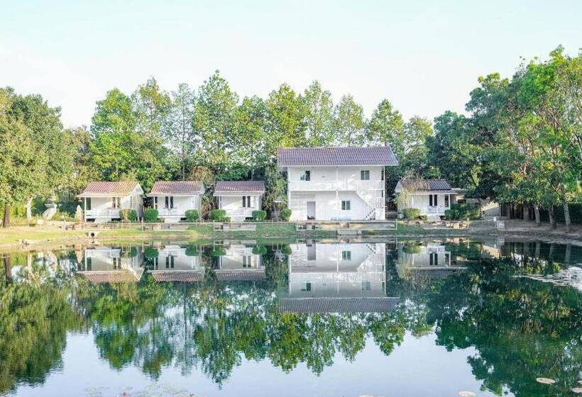 Курорт อาลาแคมป์