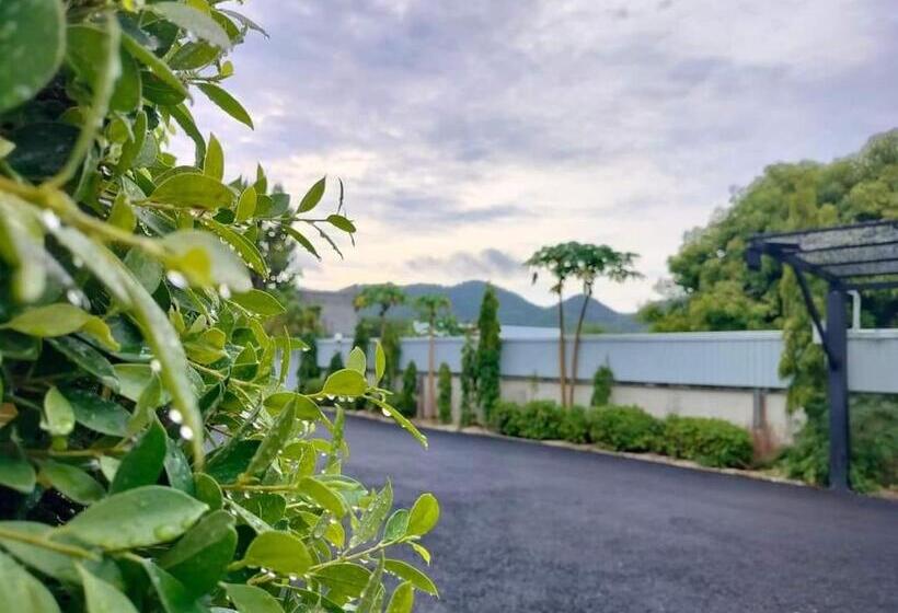 Cicada Hotel Kanchanaburi