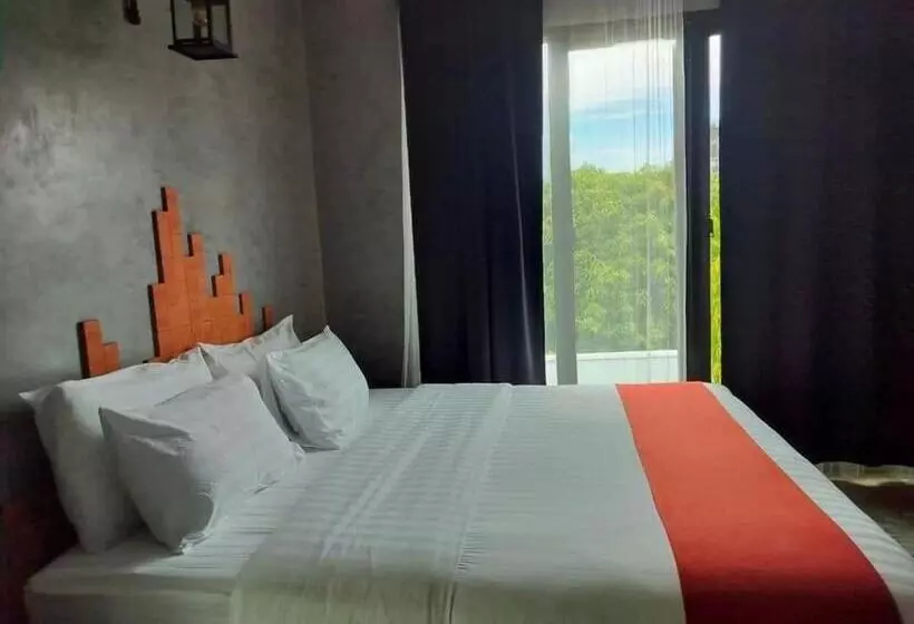 Cicada Hotel Kanchanaburi