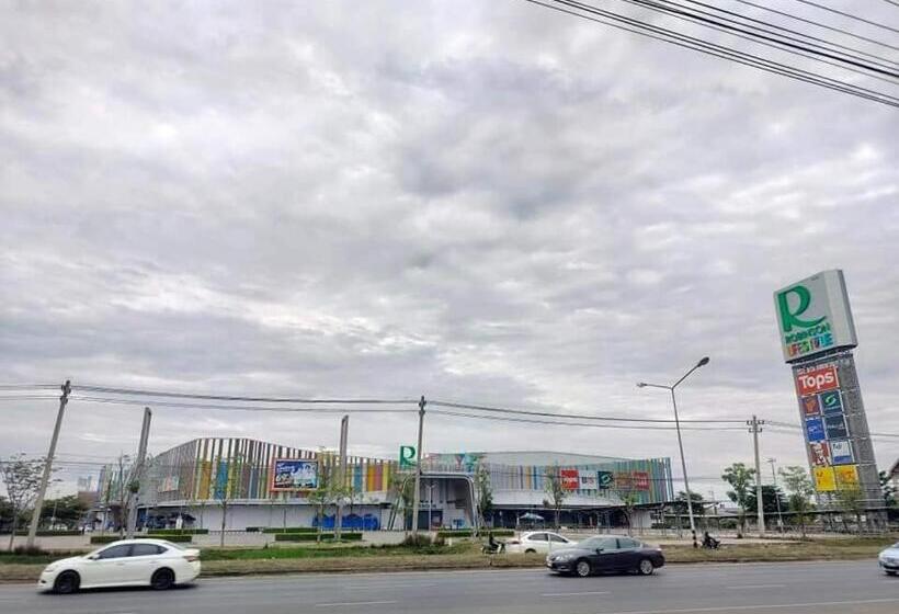 Cicada Hotel Kanchanaburi