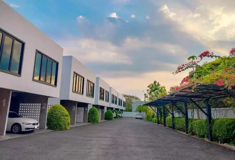 Cicada Hotel Kanchanaburi