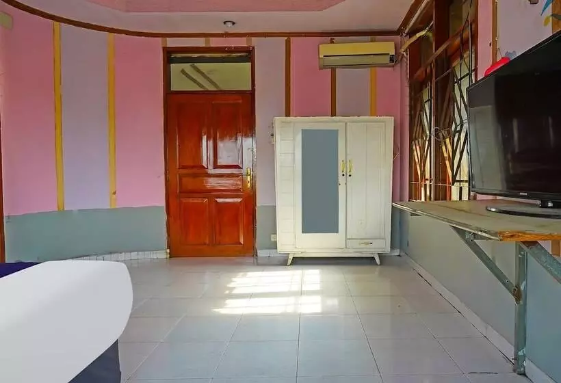 Hotelli Spot On 92453 Wisma Galaxy