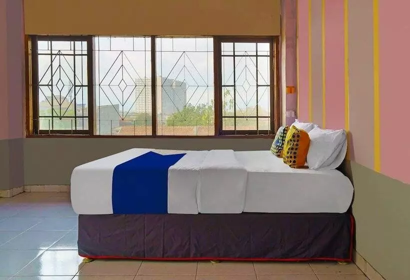 Hotelli Spot On 92453 Wisma Galaxy