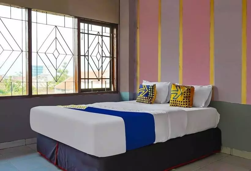 Hotelli Spot On 92453 Wisma Galaxy