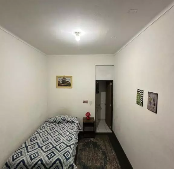 ペンション Hostal Antonella Los Angeles