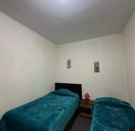 ペンション Hostal Antonella Los Angeles
