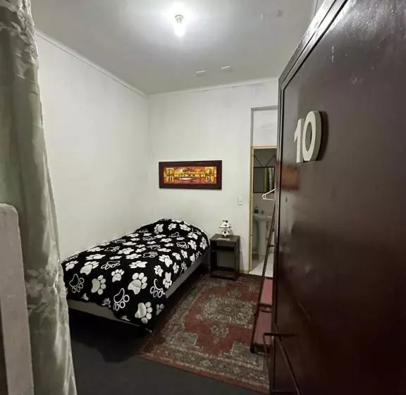 ペンション Hostal Antonella Los Angeles