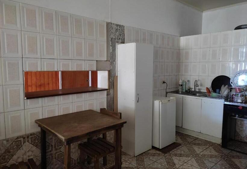 پانسیون Hostal Antonella Los Angeles