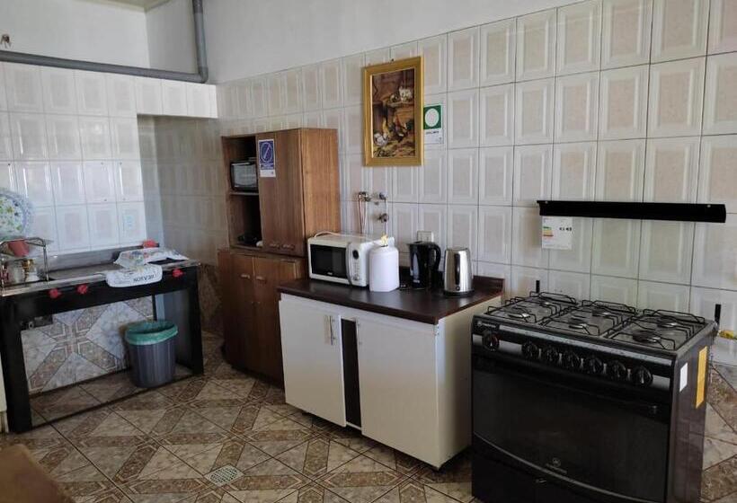 پانسیون Hostal Antonella Los Angeles