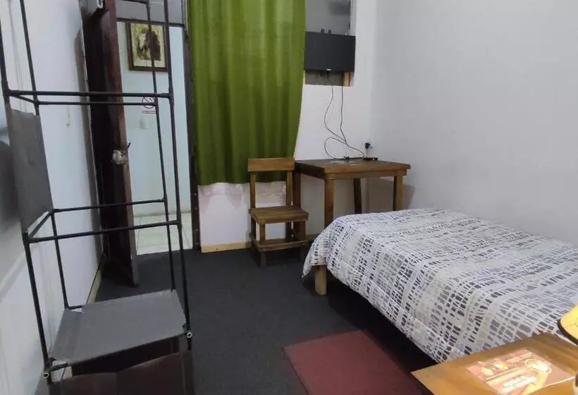 ペンション Hostal Antonella Los Angeles