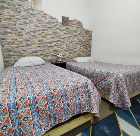 پانسیون Hostal Antonella Los Angeles