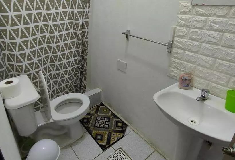ペンション Hostal Antonella Los Angeles