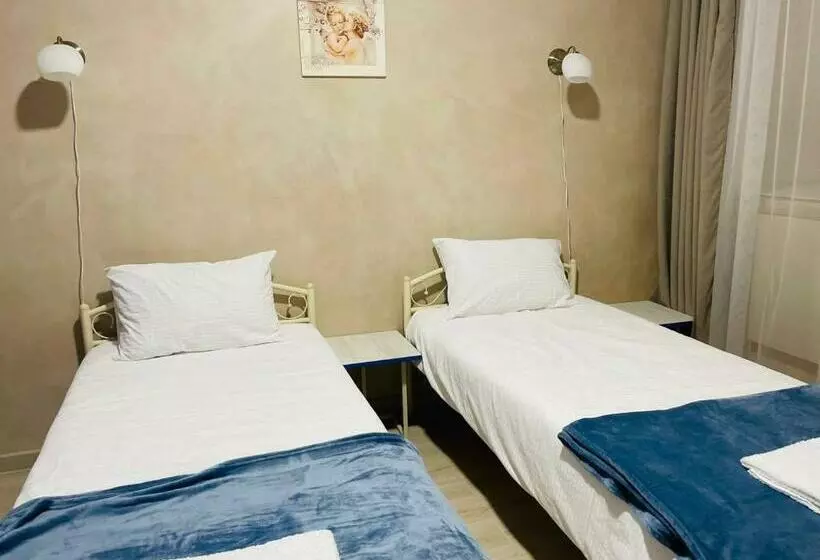 Hostel Garden St