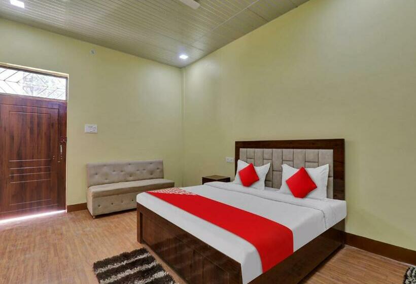 בית מלון כפרי Oyo Flagship 81077 Madhuraj Banquet And Lawn