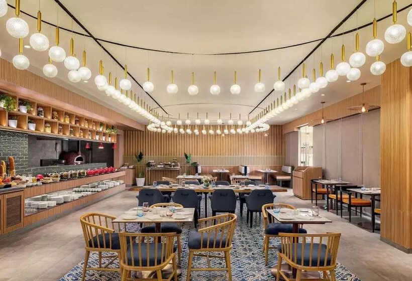 Hotelli Ramada Encore By Wyndham Indore Nipania