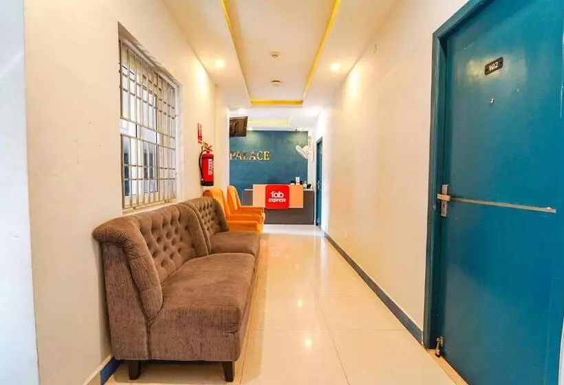 Hotelli Fabexpress Silver Palace