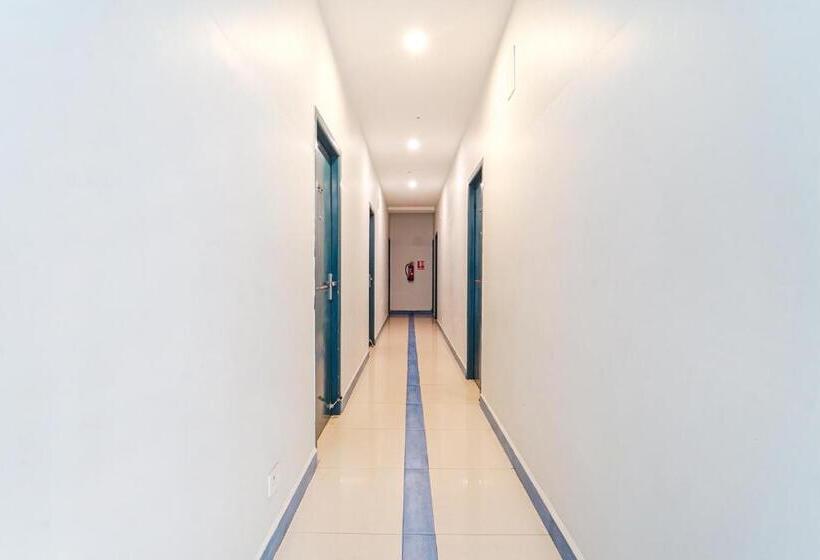 בית מלון כפרי Fabexpress Silver Palace