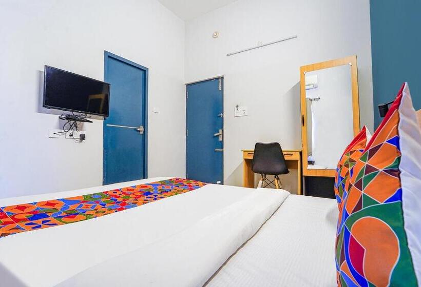 בית מלון כפרי Fabexpress Silver Palace