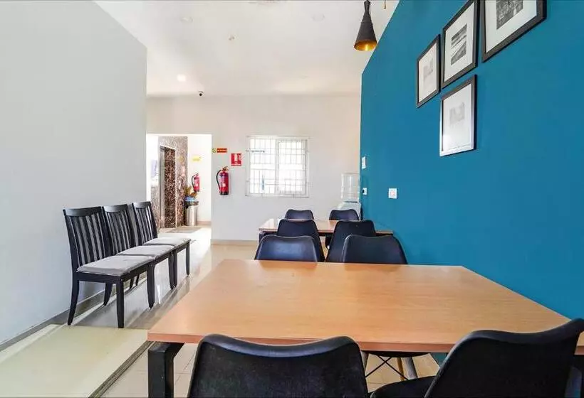 Hotelli Fabexpress Silver Palace