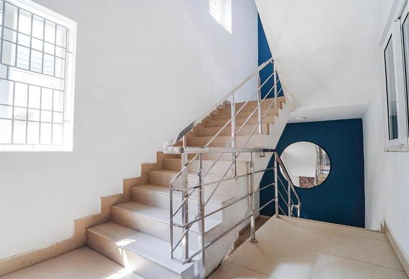 בית מלון כפרי Fabexpress Silver Palace