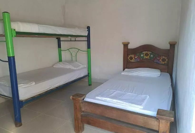 Retkeilymaja Mar Rosa Galerazamba Hostal