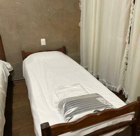 호스텔 Pousada Gruta Do Imigrante