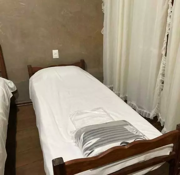ユースホステル Pousada Gruta Do Imigrante