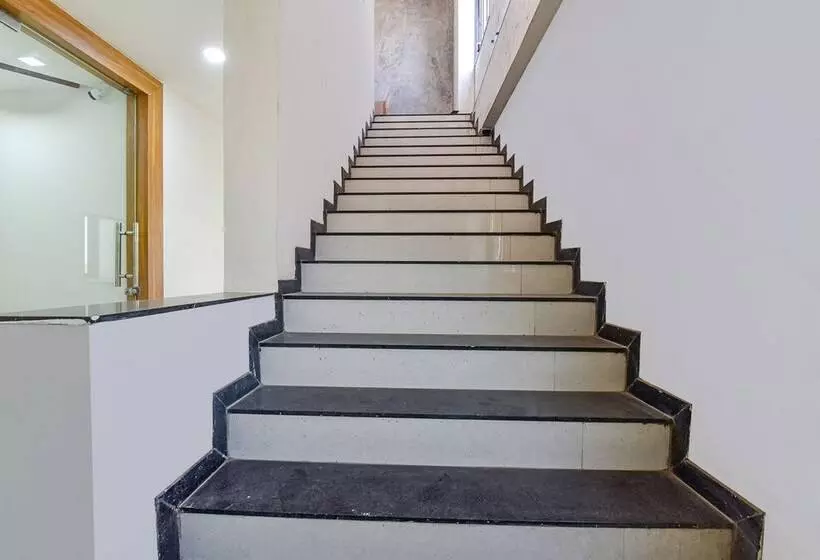 هتل Fab Prime Residency
