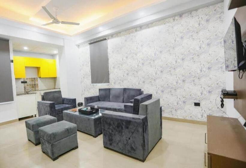 Hotel The Rasa Vasundhara