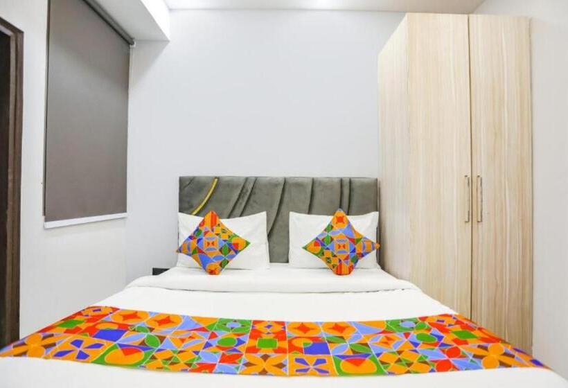 Hotel The Rasa Vasundhara