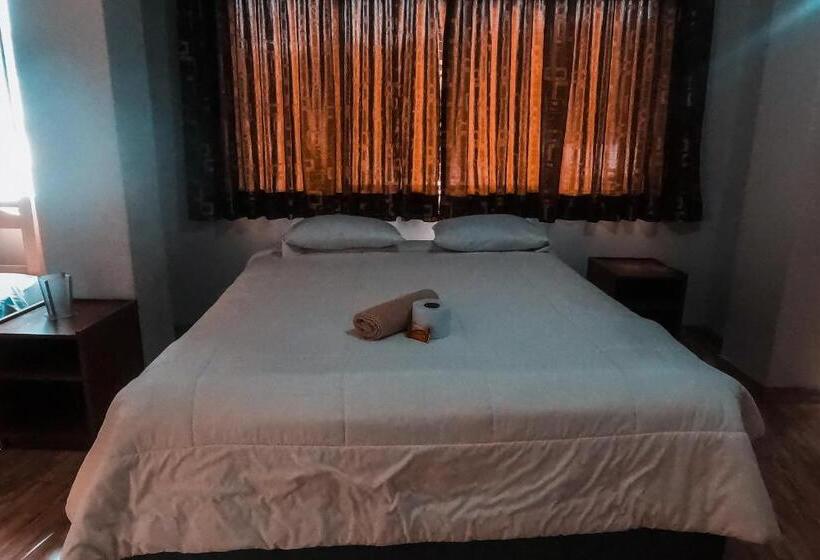 پانسیون Chacraraju Hostel