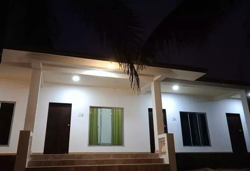 ホテル Green Woods Resort Near Kashid Beach
