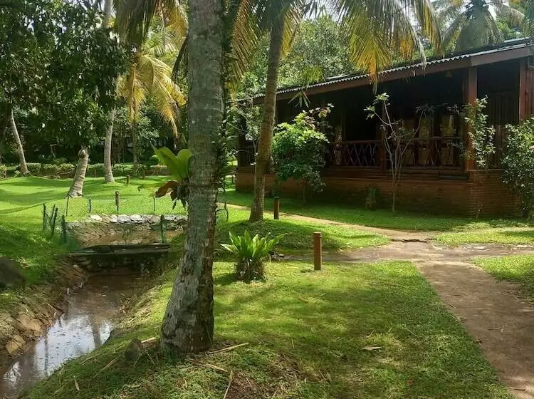 ホテル Lake Resort Bolgoda