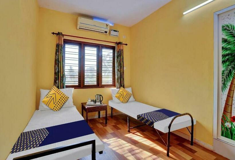 בית מלון כפרי Spot On 81052 The Lake Inn