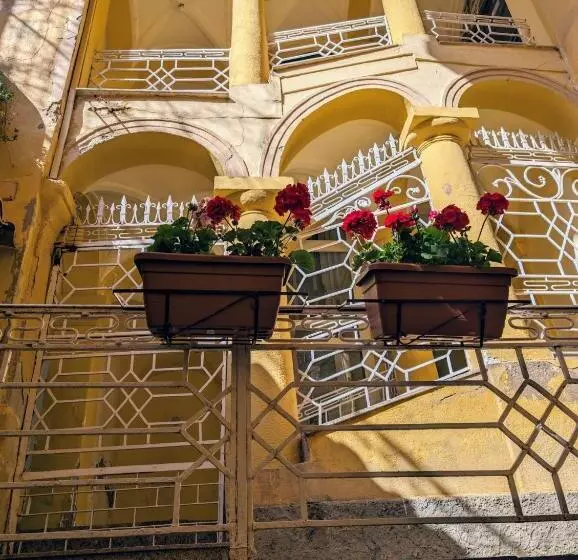 پانسیون Casa Montana Rooms