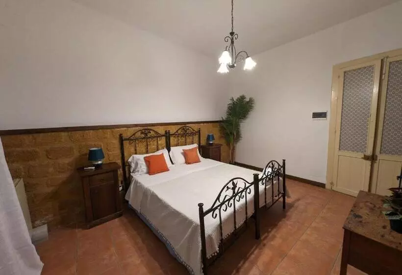 پانسیون Casa Montana Rooms