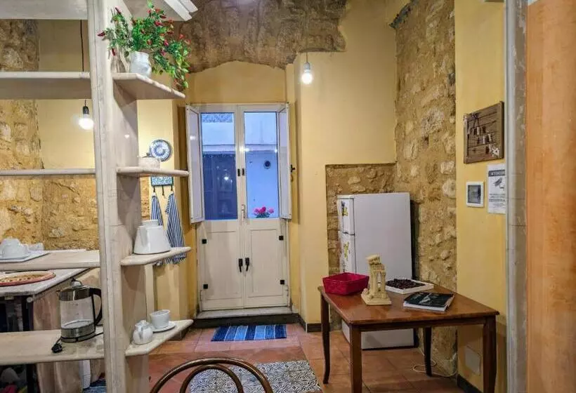 پانسیون Casa Montana Rooms