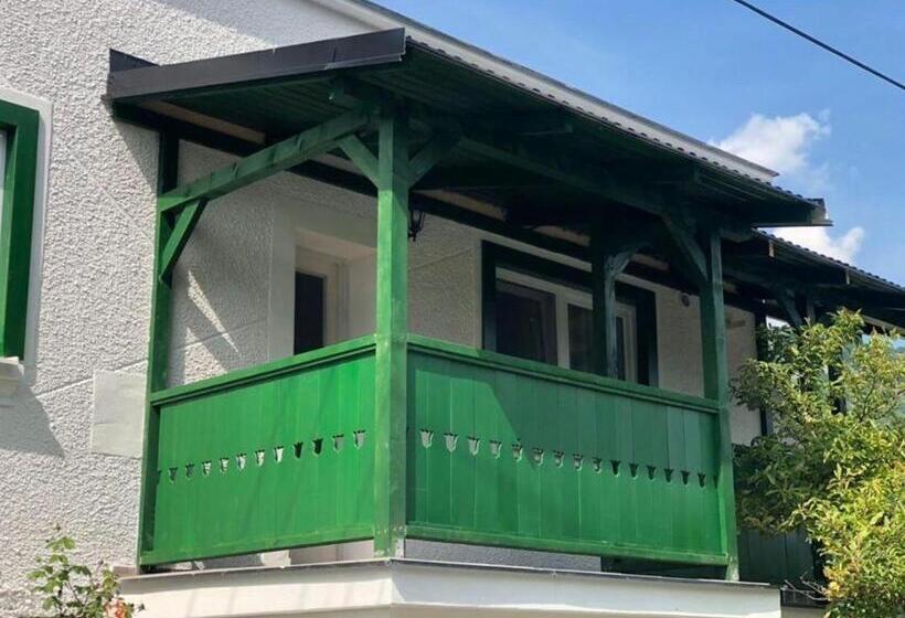 Пансион Objekt Tulipán