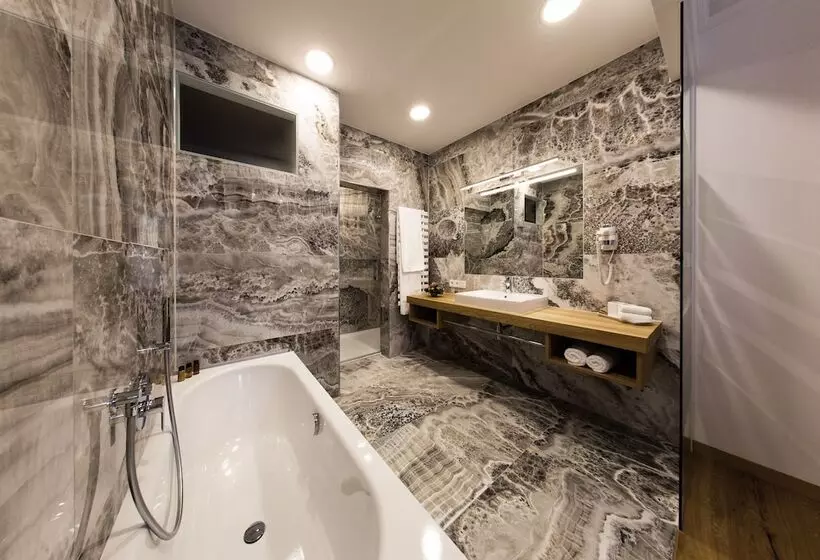 Gasthof & Hotel Bichler