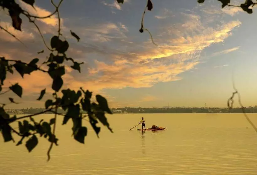 Hotelli Hiru Lagoon Negombo