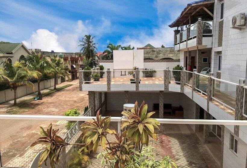 هتل Hôtel Noahgarden 2