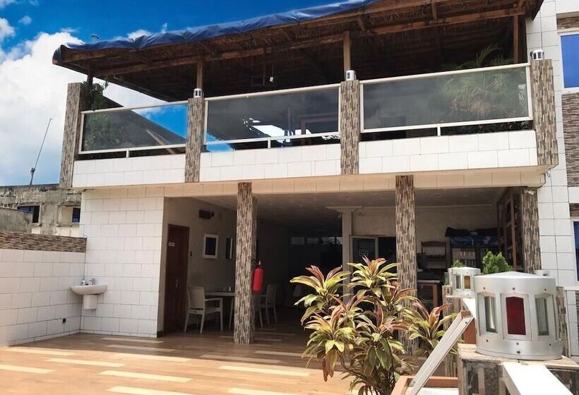 هتل Hôtel Noahgarden 2