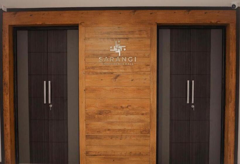 בית מלון כפרי Jyothis Residency