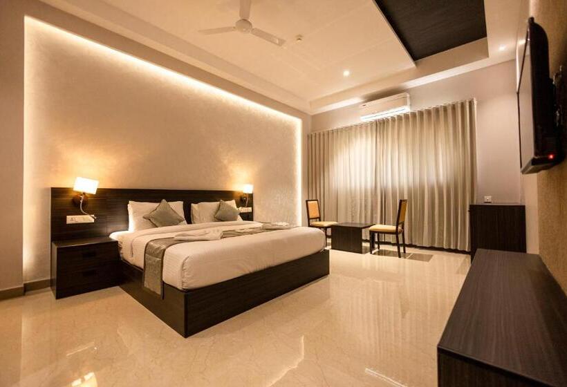 בית מלון כפרי Jyothis Residency